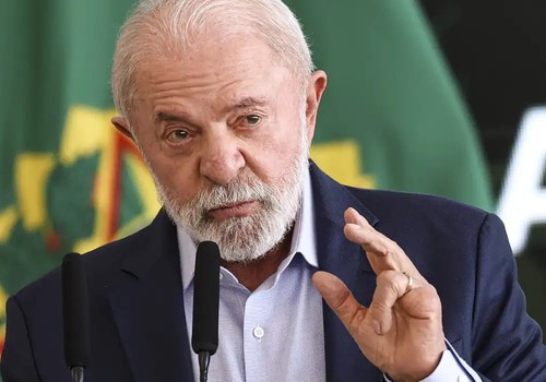 Lula finaliza plano aos setores afetados por tarifaço de Trump