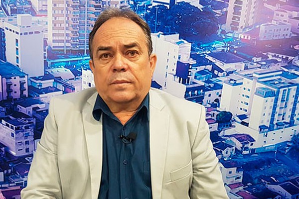 Reeleito para o 3º mandato consecutivo, presidente da Câmara faz desabafo no Contraponto