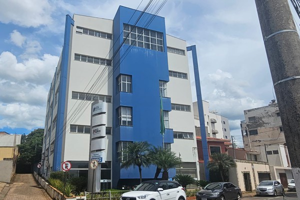 Sindicatos tentam acordo nesta segunda para liberar abertura do comércio em feriados