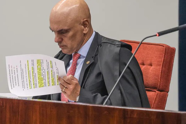 Moraes cobra ação do governo brasileiro para extradição de Zambelli