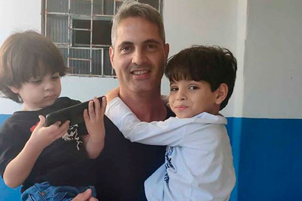 Rodrigo Santana, técnico do Atlético, visita Patos de Minas e destaca carinho pela cidade