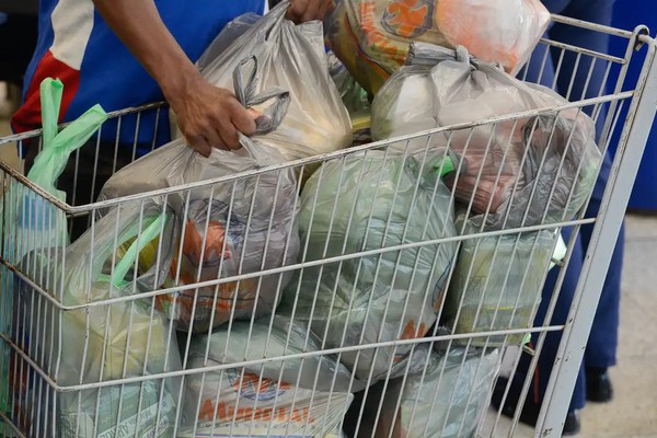 Cesta básica cai em todas as capitais do país no 2º semestre de 2025