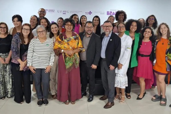 Governo reforça SUS com 760 profissionais em enfermagem obstetrícia