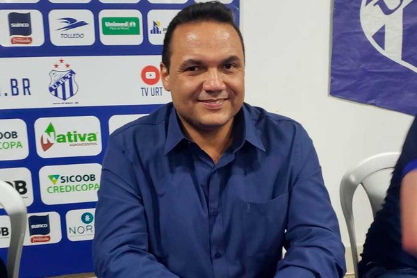 Em meio à pressão da torcida, diretoria executiva da URT apresenta carta-renúncia coletiva