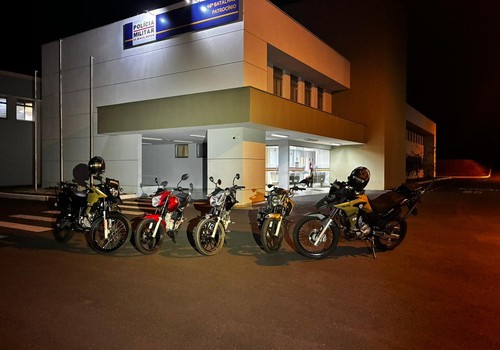 PM apreende três motociclistas durante “Rolezinho 244” em Patrocínio; multas passam de R$ 30 mil
