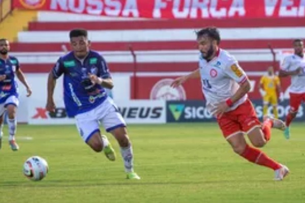 URT perde para o Tombense por 2 a 0 e vai depender do último jogo para fugir do rebaixamento