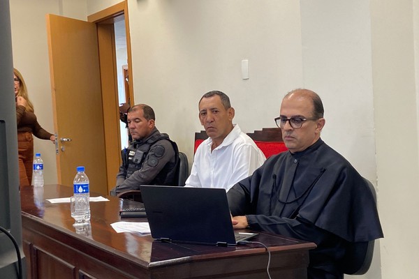 Homem que esfaqueou a esposa após discussão por compra de brinquedo é condenado a mais de 23 anos