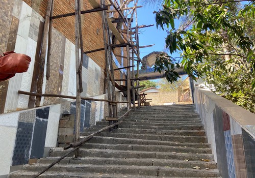 Escadaria de Nossa Senhora da Aparecida é ponto de fé em Patos de Minas