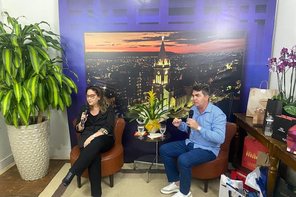 Fundadora da Nutry destaca cuidados à saúde na Fenapraça 2026; veja ao vivo