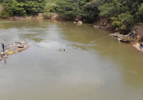 Bombeiros resgatam corpo de pescador que se afogou nas águas do Rio Quebra Anzol