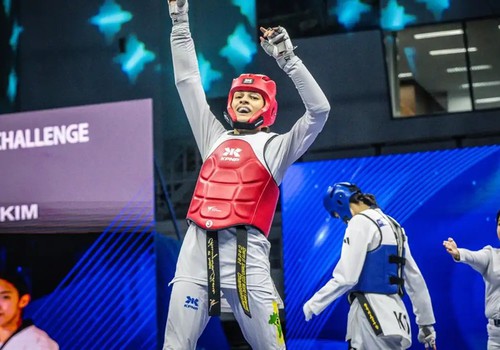 Maria Clara Pacheco é campeã mundial de taekwondo na China