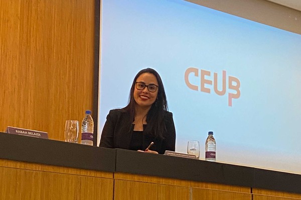 Coordenadora do curso de direito da FPM faz palestra em seminário internacional sobre multinacionais