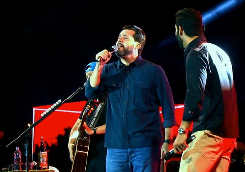 Prefeito Falcão canta junto com Israel e Rodolffo: “Pense em mim”; veja ao vivo
