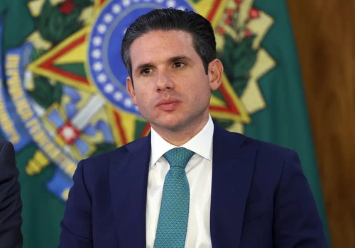 Motta afirma que isenção do IR pode entrar em pauta na semana que vem
