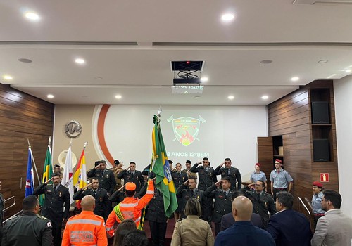 12º Batalhão de Bombeiros Militar celebra 48 anos de história com entrega de medalhas e reconhecimento profissional