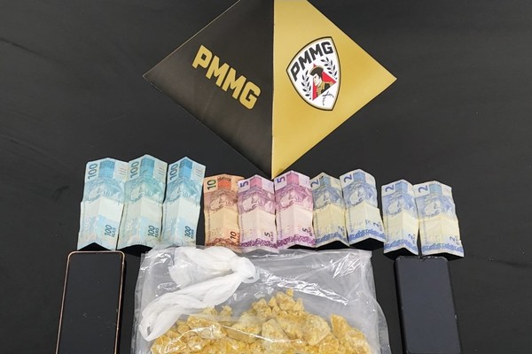 Com apoio de cão farejador, Policia Militar apreende grande quantidade de droga em Rio Paranaíba