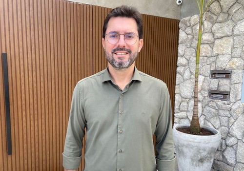 Governador, vice ou deputado? Em entrevista ao Patos Hoje, Falcão revela planos para as eleições 2026
