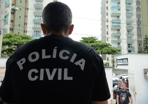 Médico e enfermeira são presos por venda irregular de emagrecedores