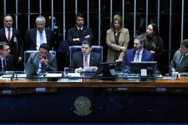 Senado aprova aumento do número de deputados federais para 531