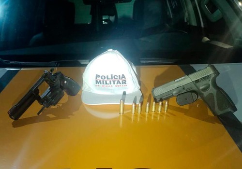 Passageiro de carro de aplicativo é preso com pistola e revólver na MGC 354, em Patos de Minas