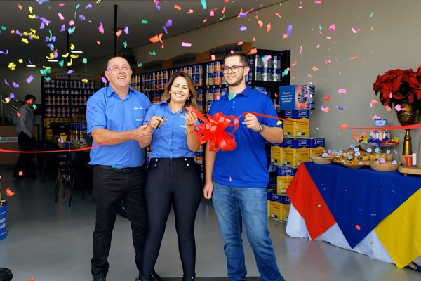 Com linha exclusiva Sherwin-Willians, Espaço Tintas inaugura loja em Patos de Minas