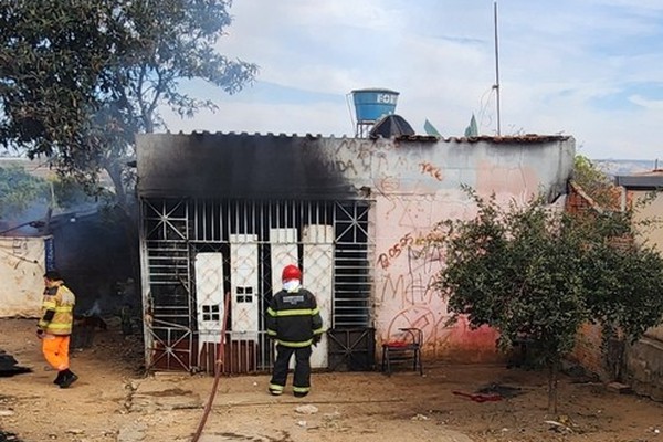 Homem é preso por incêndio criminoso e agressão em Patos de Minas