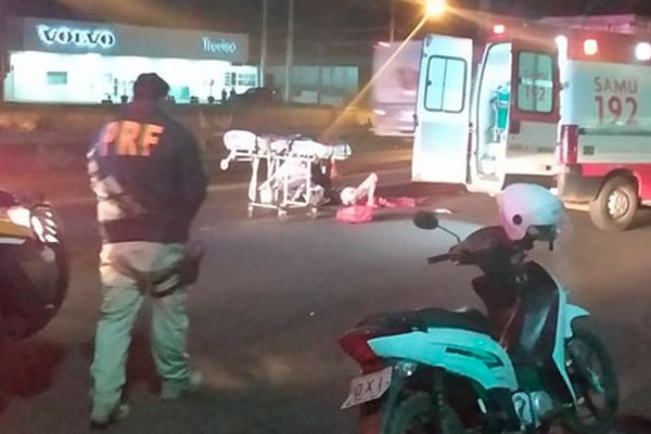 Pedestre fica gravemente ferido ao ser atropelado por veículos na BR 365, em Patos de Minas