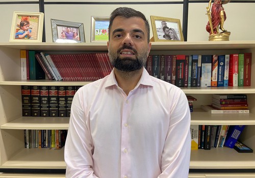 Juiz destaca importância do casamento e ressalta mutirão gratuito em Patos de Minas