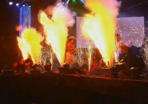 Jiraya Uai agita o hit "Barquinha de Ouro" e faz público vibrar na arena; veja ao vivo
