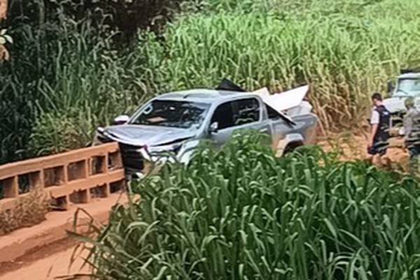 Morador alerta para risco de acidentes em ponte sobre o Ribeirão da Cota após nova batida