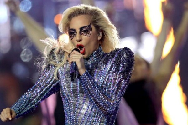 Paes confirma show de Lady Gaga no Rio no dia 3 de maio