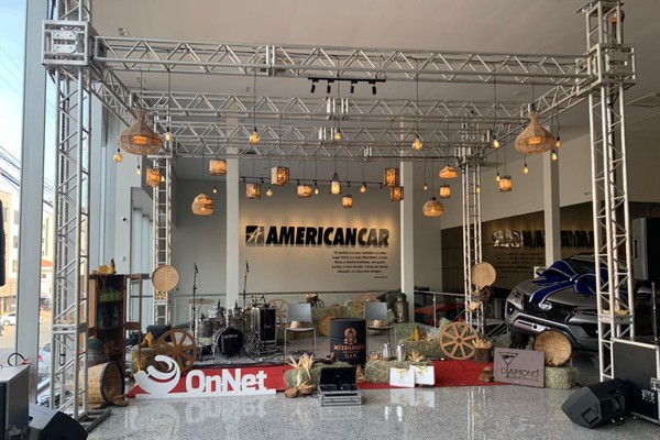American Car realiza live em homenagem à Fenamilho com Mateus Ferraz e Thiago em Patos de Minas