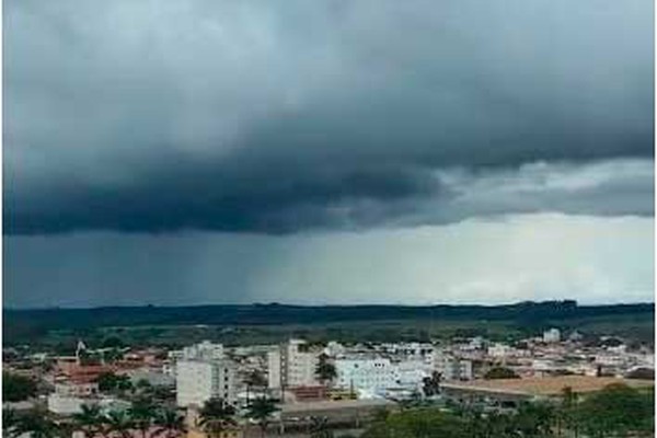 Defesa Civil alerta para chuvas de até 200 mm nas próximas 48 horas em Minas Gerais