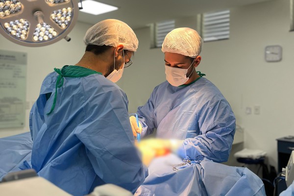 Santa Casa realiza primeira cirurgia reparadora pós-bariátrica pelo SUS em Patos de Minas
