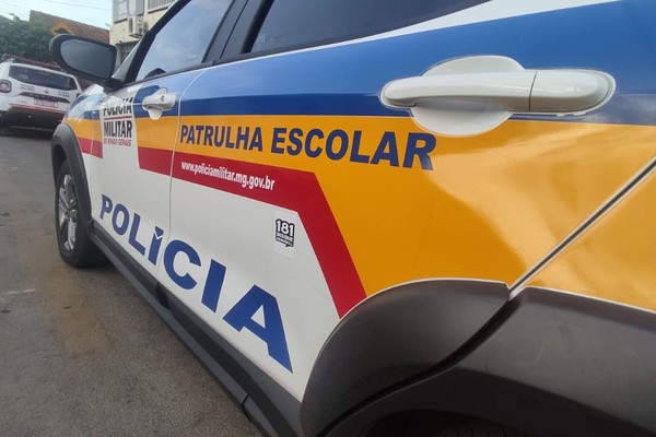 Escola aciona a Polícia após alunas serem abordadas por homem com órgãos genitais a mostra