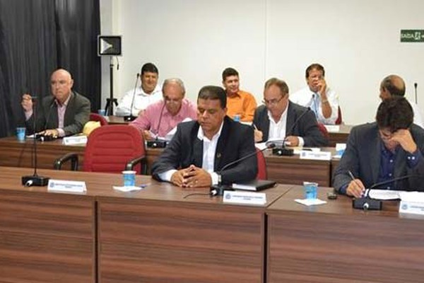 Após grande repercussão, Câmara envia nota explicando motivos da redução das reuniões