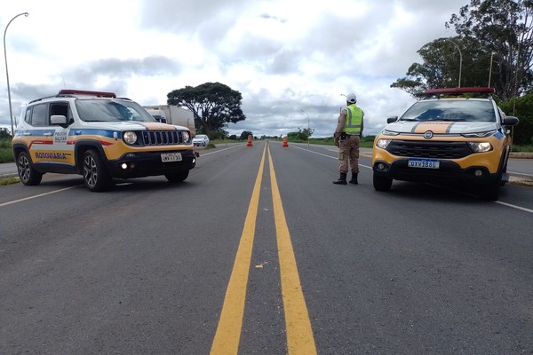 Com a chegada do fim de ano, PM Rodoviária pede a motoristas que redobrem a atenção nas rodovias