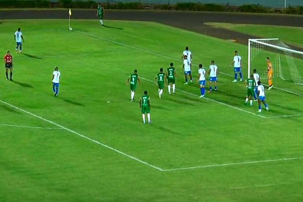 URT leva gols improváveis em derrota para o Uberlândia na noite desta quarta-feira, veja os lances
