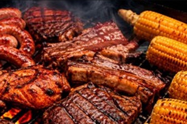 Fenamilho 2026 lança festival gastronômico com carne e milho como protagonistas