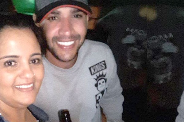 Gusttavo Lima curte a noite em Patos de Minas, atende fãs e movimenta casa de shows