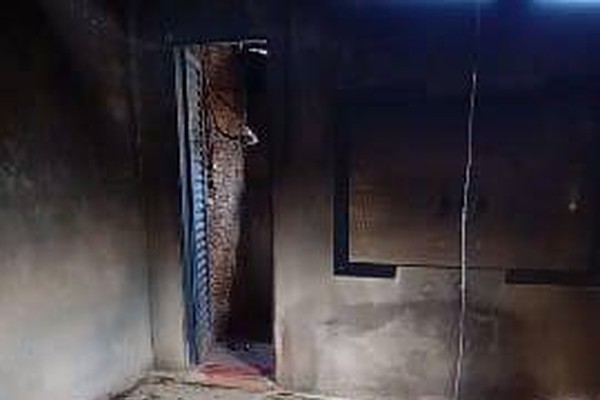 Família perde tudo em incêndio em residência no distrito de Santiago e pede ajuda para recomeçar