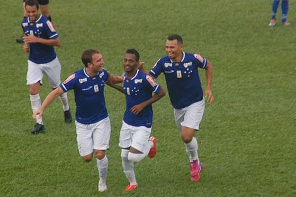 URT perde para o Cruzeiro no Zama Maciel e fica em situação difícil no Campeonato Mineiro