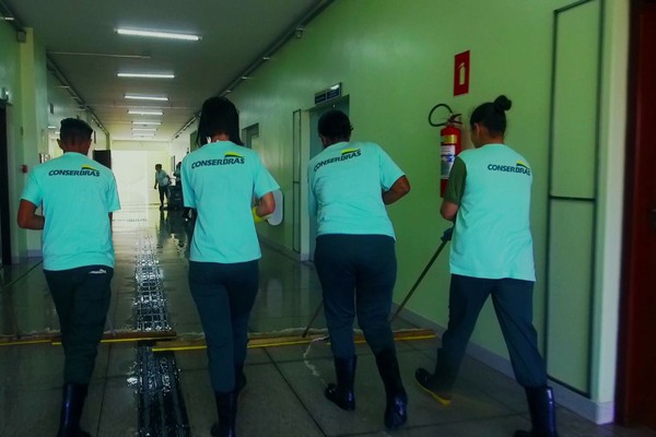 Terceirização cresce em ritmo acelerado e conta com mais de 100 vagas em aberto. Saiba como candidatar.