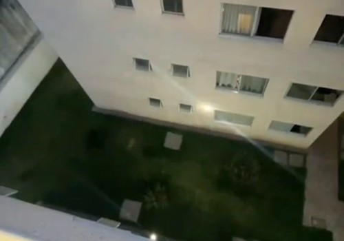 Acusado de jogar enteado de 4 anos do 5º andar de prédio é indiciado por tentativa de homicídio