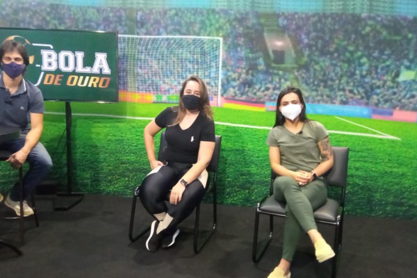 Programa Na Rede recebe a atleta de futsal Vanessa e comenta sobre o início do Brasileirão