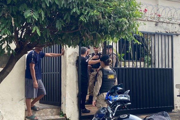 Pertences de idosa vítima de latrocínio são encontrados em casa próxima ao local do crime