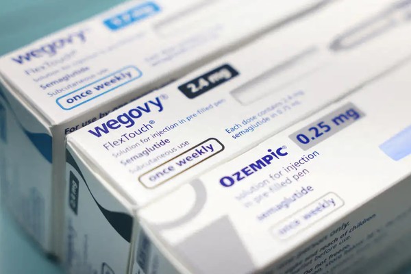 Ao lado de Lula, Eduardo Paes anuncia Ozempic na rede pública do Rio