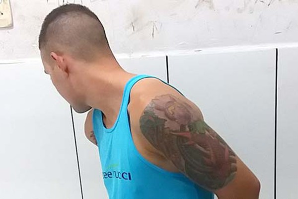 Jovem acusado de assaltar padaria no centro da cidade é preso pela PM e dinheiro é recuperado