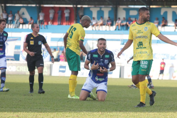 Um ano para esquecer! Derrota em casa para Nova Venécia mantém temporada ruim da URT em 2022