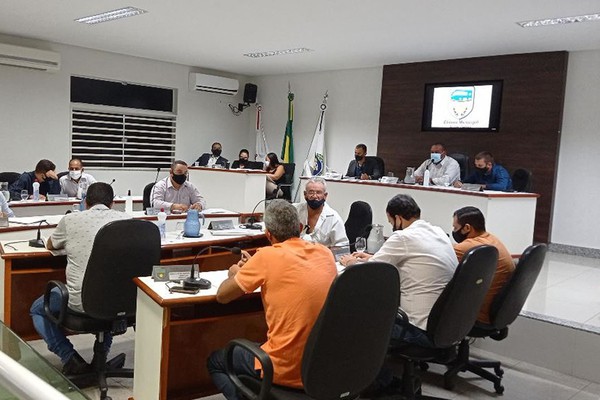 Após Ação Popular, Justiça reduz salário dos vereadores de João Pinheiro para R$ 1.745,00